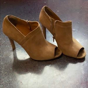 Audrey brook tan heel